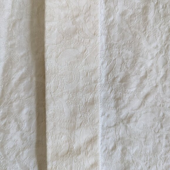 Off-white long-sleeve shirt with a monochromatic floral pattern - Picture 8 of 12